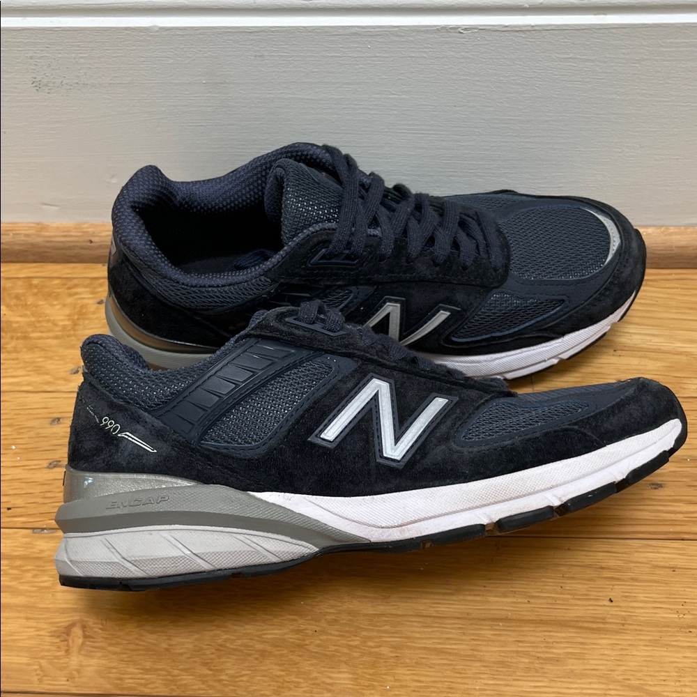 New Balance 990 Navy and Silver Athletic Sneakers